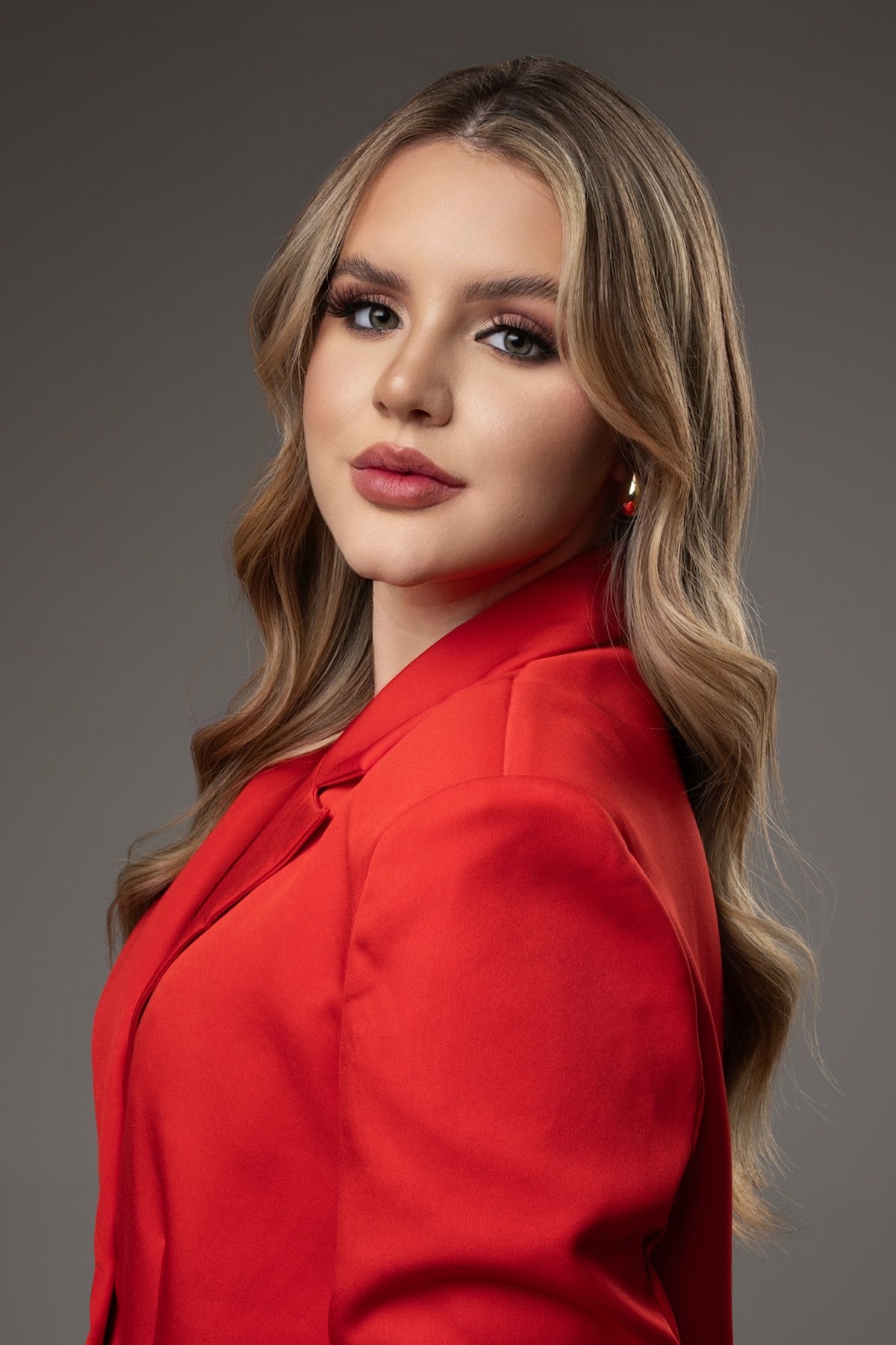 Dra. Ana Nicola, harmonização facial em Goiânia